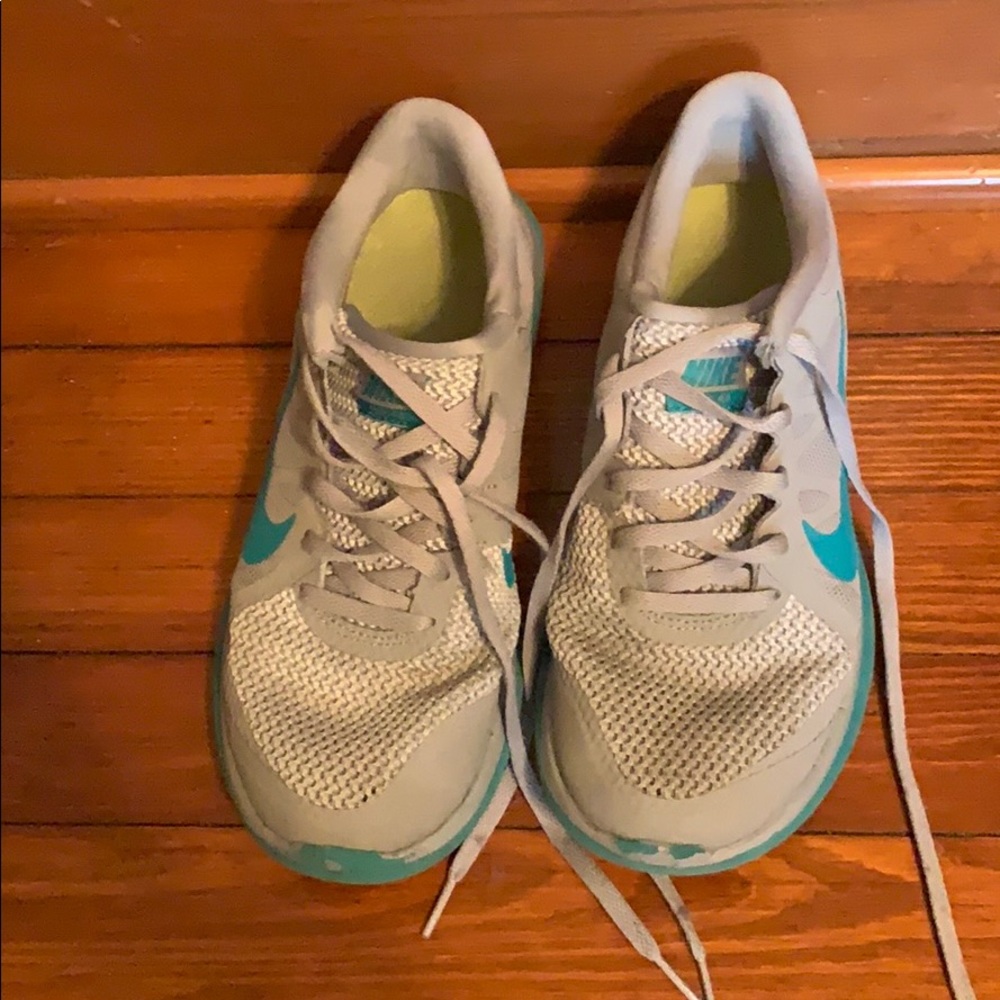 Nike gym shoes